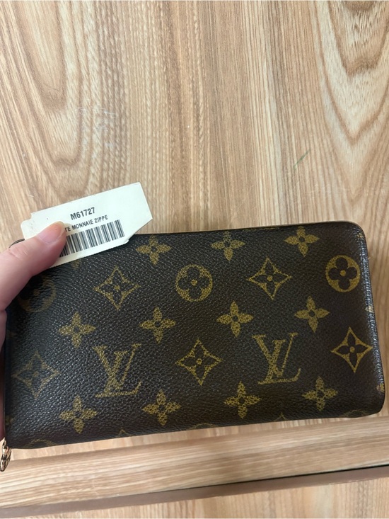 Louis Vuitton Handbags - Auth LOUIS VUITTON M61727
PORTE MONNAIE ZIPPE wallet